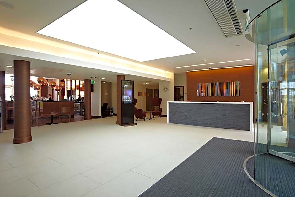 Lingfield Park Marriott Hotel & Country Club