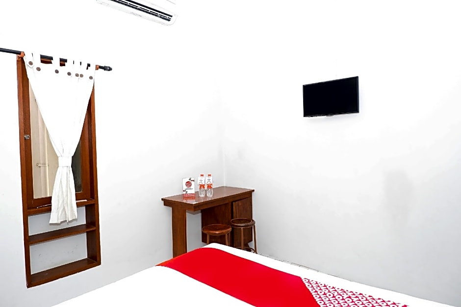 OYO 422 Achterhuis Residence