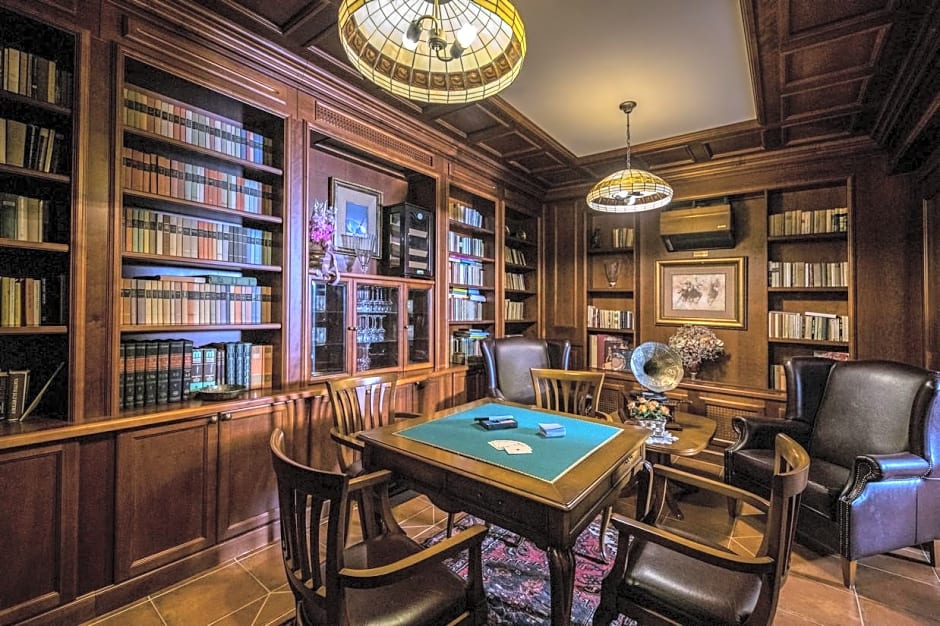 Forest Hills Hotel & Golf Zirc