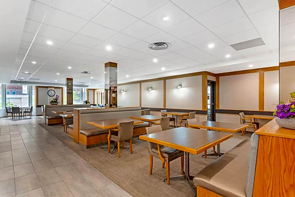 Quality Hotel Fallsview Cascade