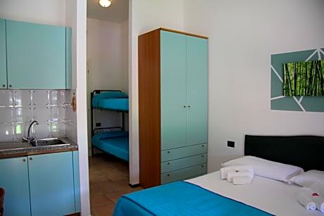 Studio with Garden (4 Adults)