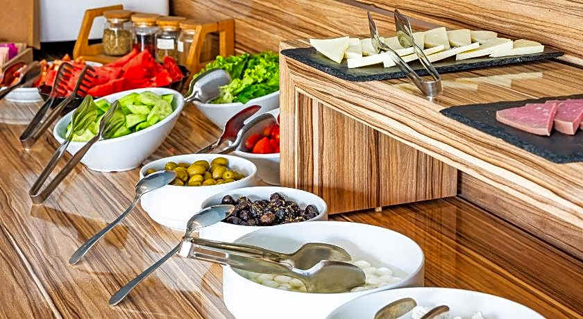 HMA Hotel & Suites