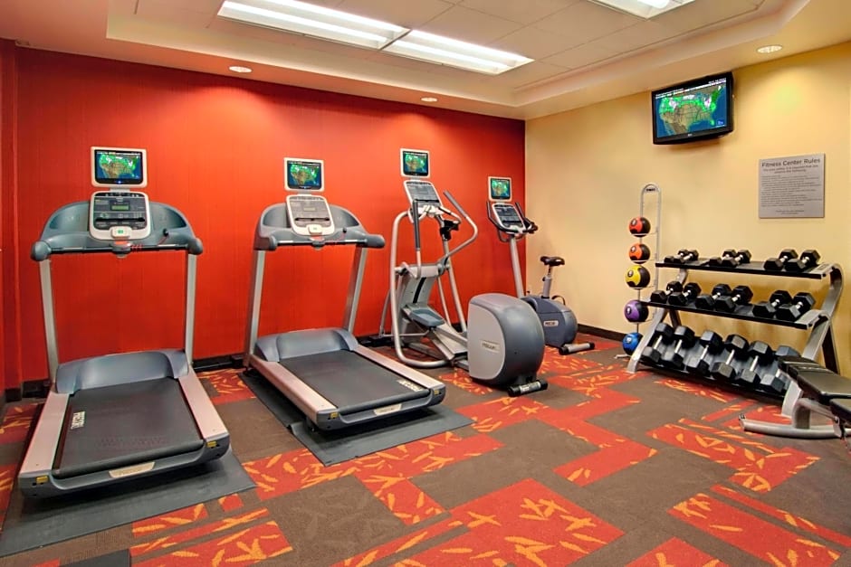 Courtyard by Marriott Madison East