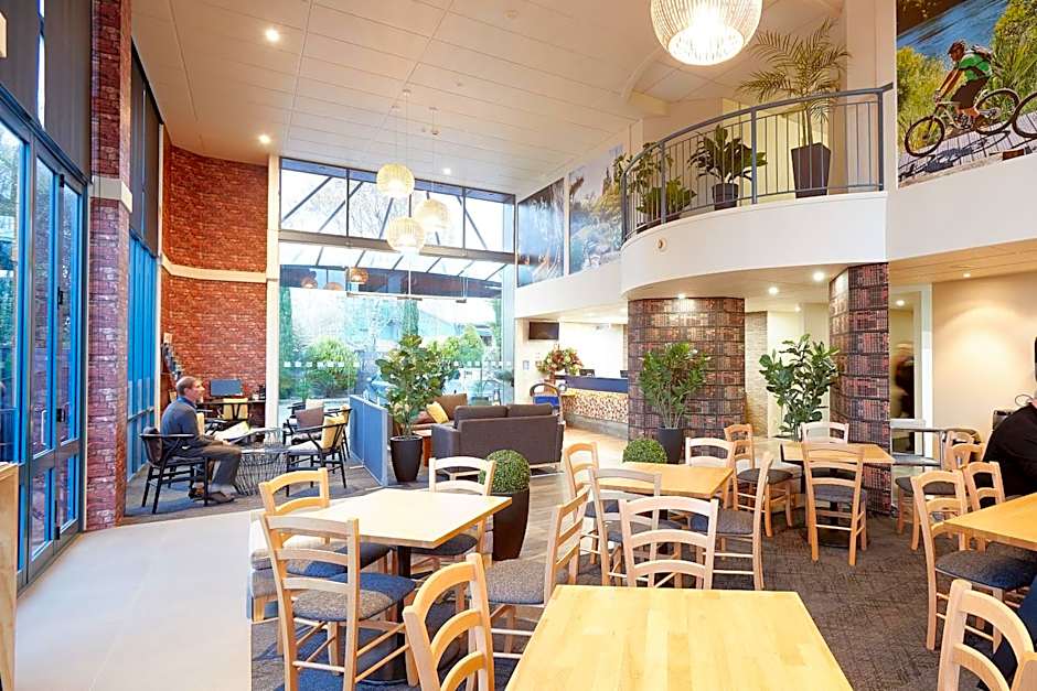 Ventura Inn & Suites Hamilton