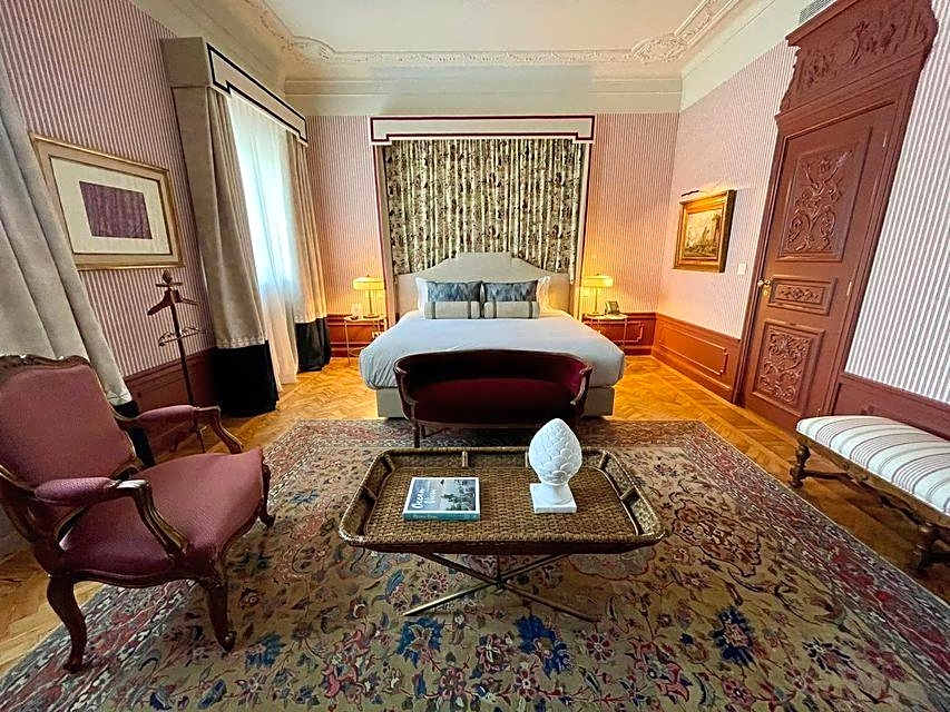 Photo 1 of 15 of Royal Suite