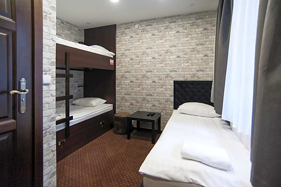 World Hostel - Old Town