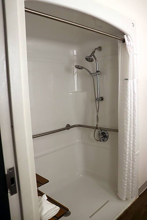 Howard Johnson by Wyndham Tifton GA I-75