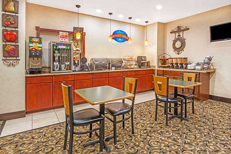 Grander Inn & Suites by IHG