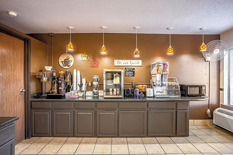 Americas Best Value Inn-Galesburg
