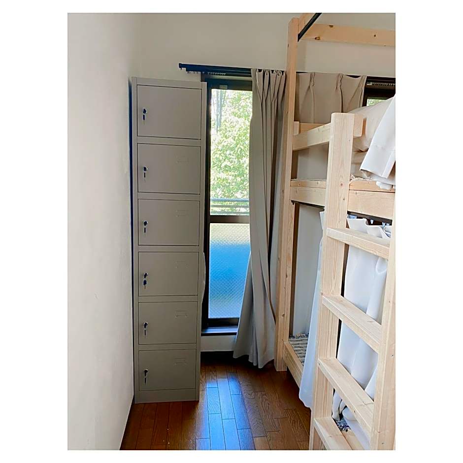 ゲストハウスよるよなか