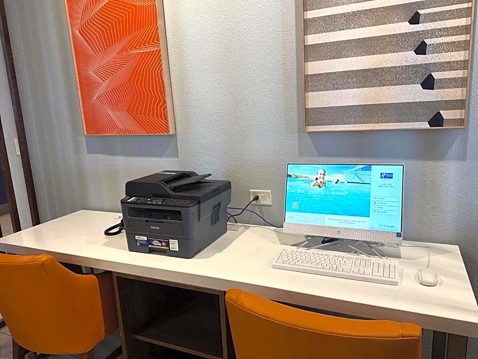 Holiday Inn Express & Suites Austin South-Buda by IHG