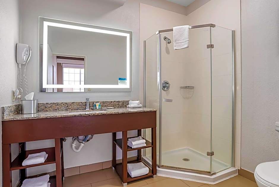 Comfort Suites Hattiesburg near University