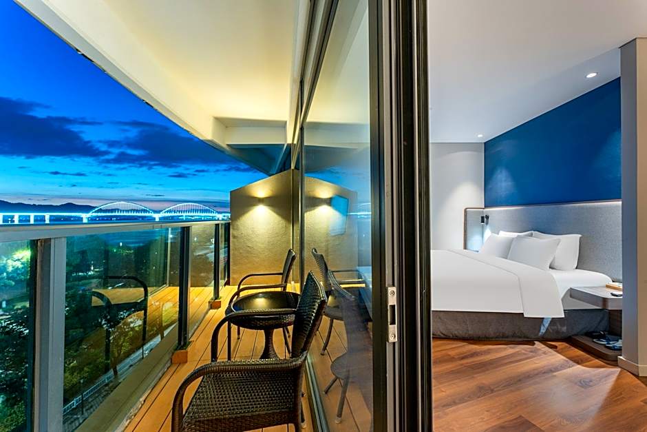 Holiday Inn Express Yichang Riverside By IHG