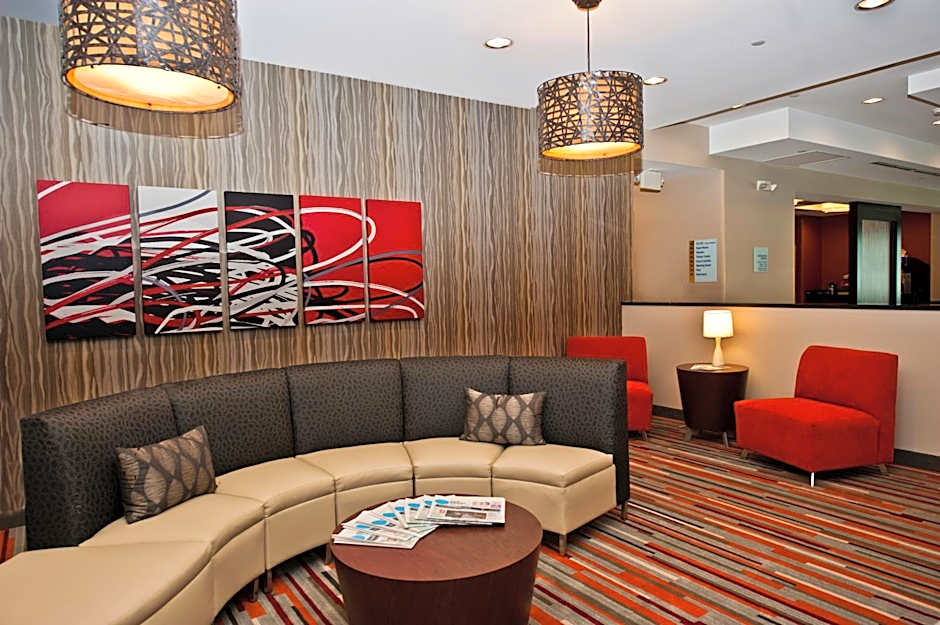 Holiday Inn Express & Suites Columbus-Easton Area By IHG