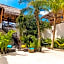 La Puerta Azul Beachfront - Adults Only