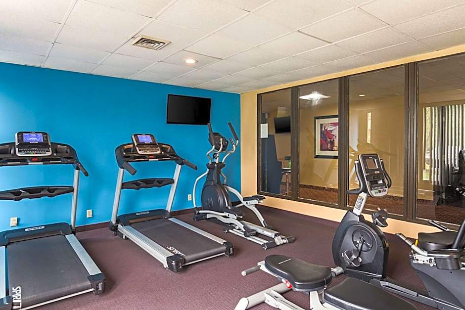 Fairmount Inn & Suites - Stroudsburg, Poconos