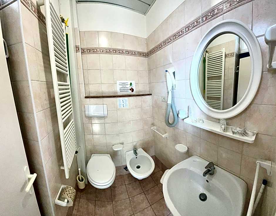 Hotel Crystal con Piscina Estiva Privata - SPIAGGIA INCLUSA con Formula All Inclusive