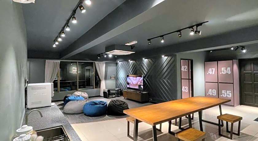 Homy Seafront Hostel