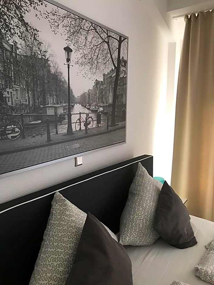 Balthasar Neumann Speiserei & Gästehaus - Zentrum Brühl -E-Ladestation, nähe Phantasialand