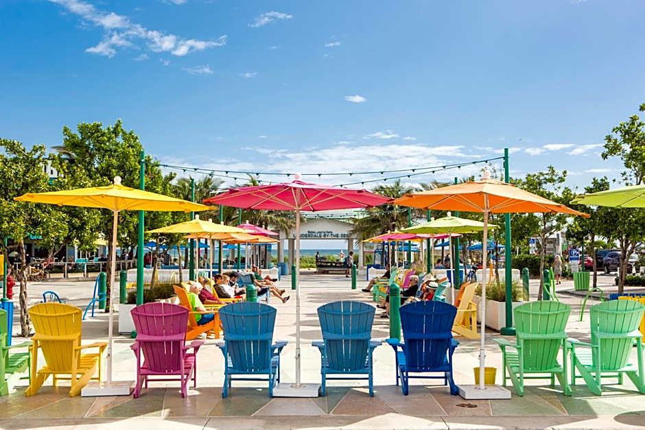 4145 By The Sea Inn & Suites