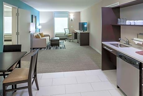 1 King Bed Studio Suite Nonsmoking