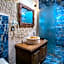 Cappa Via Cave Hotel