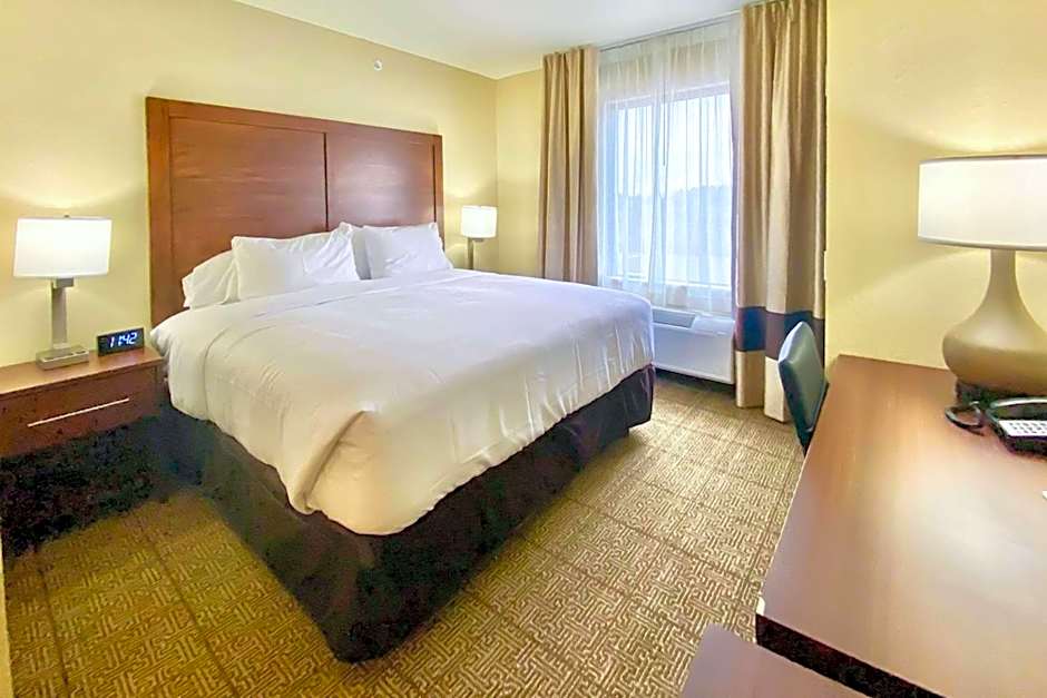 Comfort Inn & Suites Harrah