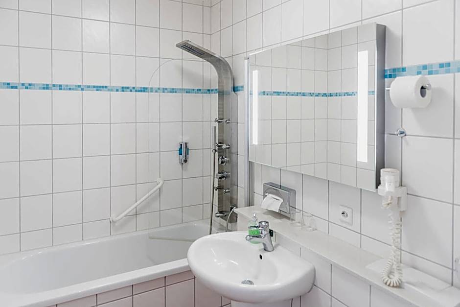 Schäfers Hotel, Self-Check-in, Cafe und Bäcker am Hotel