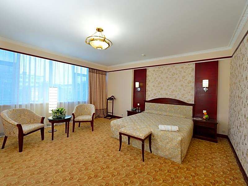 Photo 1 of 13 of Senior Suite