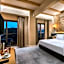 Isola 12 Hotel