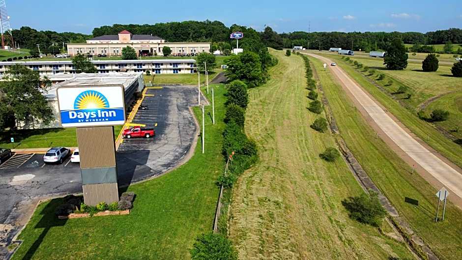 Days Inn by Wyndham Forrest City
