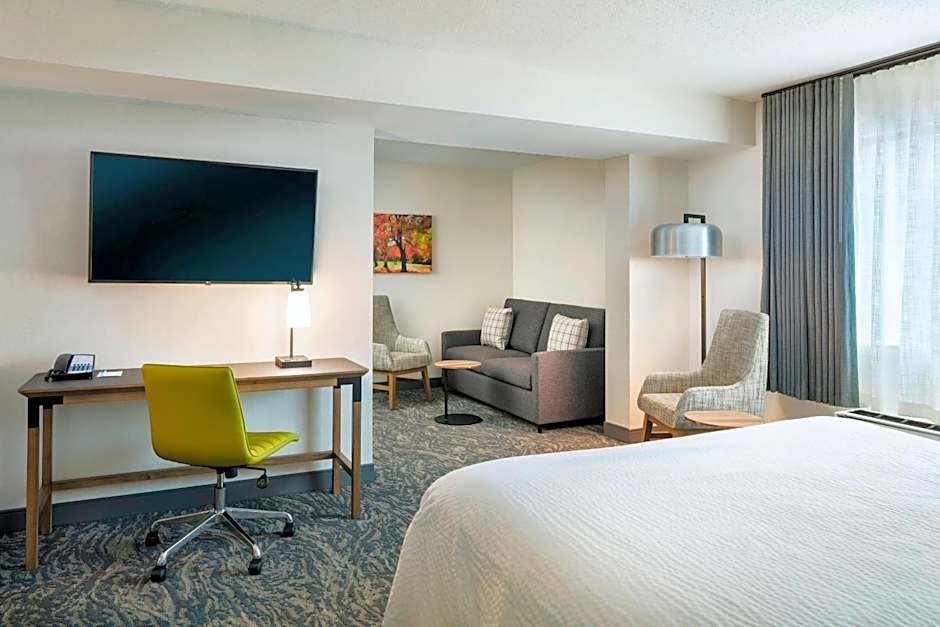 Fairfield by Marriott Inn & Suites Providence Airport Warwick