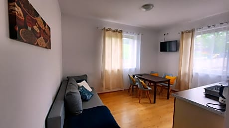 Apartment (4 Adults)