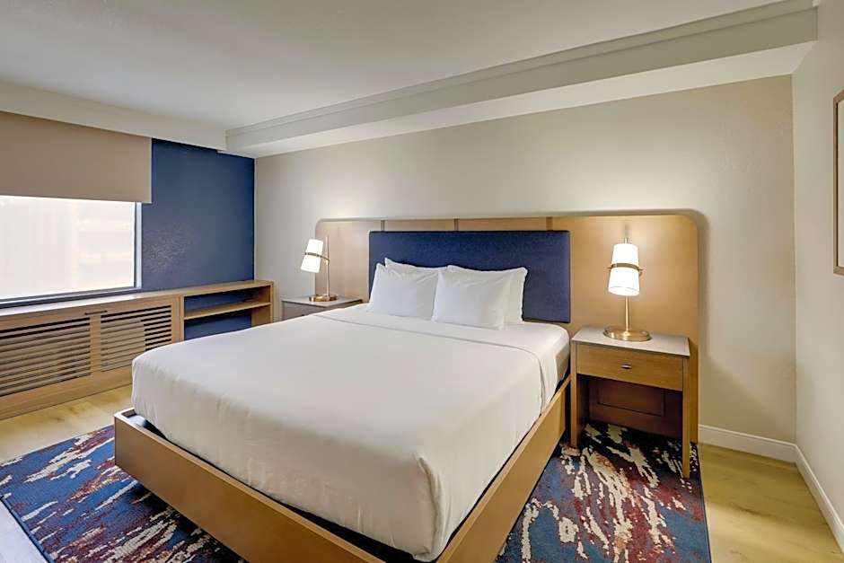 The Atrium Hotel on Third