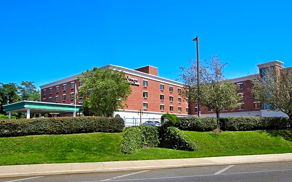 Hampton Inn By Hilton & Suites Rockville Centre, NY