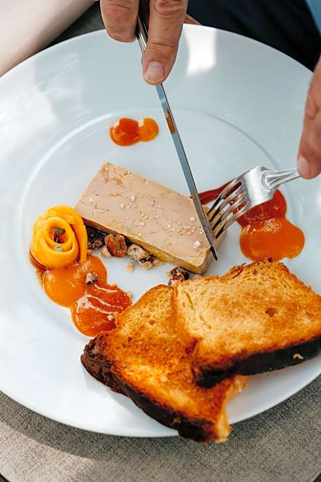 Hôtel Carcarille Restaurant Le C