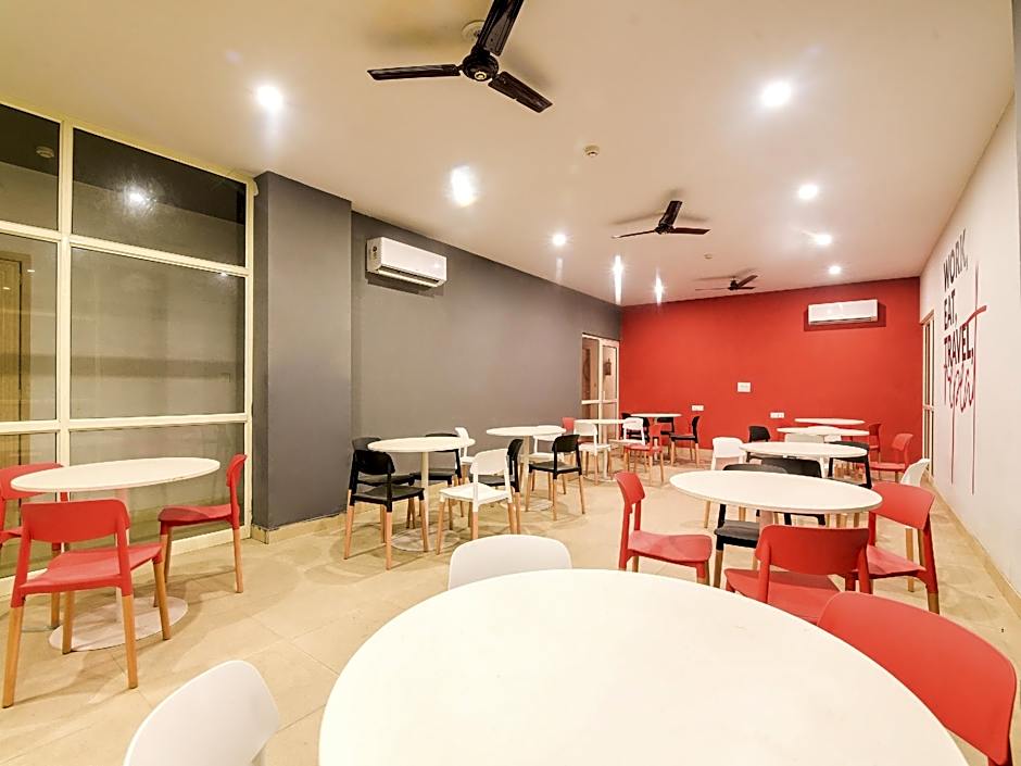 Jps Grand Hotel by OYO Rooms – Delhi, NY
