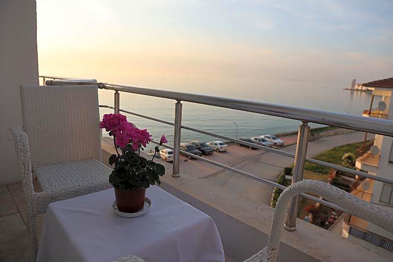 Grand Koru Otel Beach