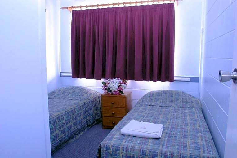 Sky View Units Bowen