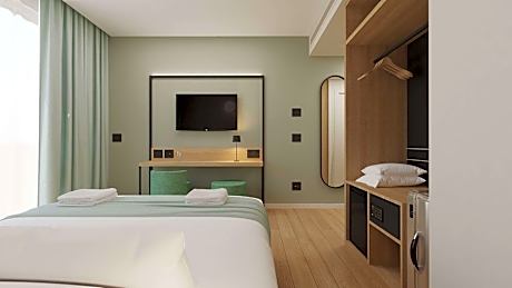 1 Queen 3 Single Non-Smoking Family Room Connecting Rooms