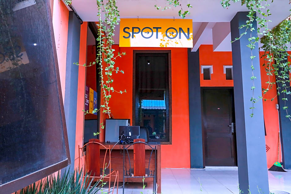 Spot On 2117 Anugerah Family Residence