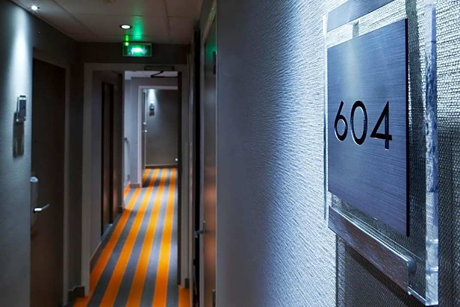 HOTEL BEAUGRENELLE SAINT CHARLES TOUR EIFFEL