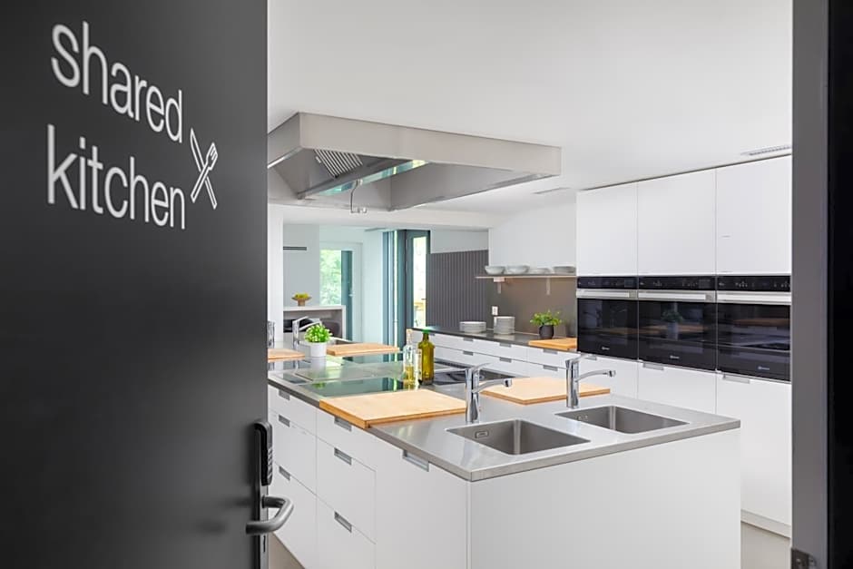 VISIONAPARTMENTS Basel - contactless check-in