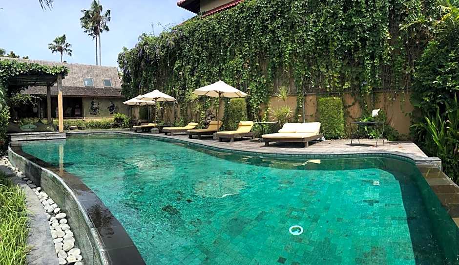 Wayang Retreat