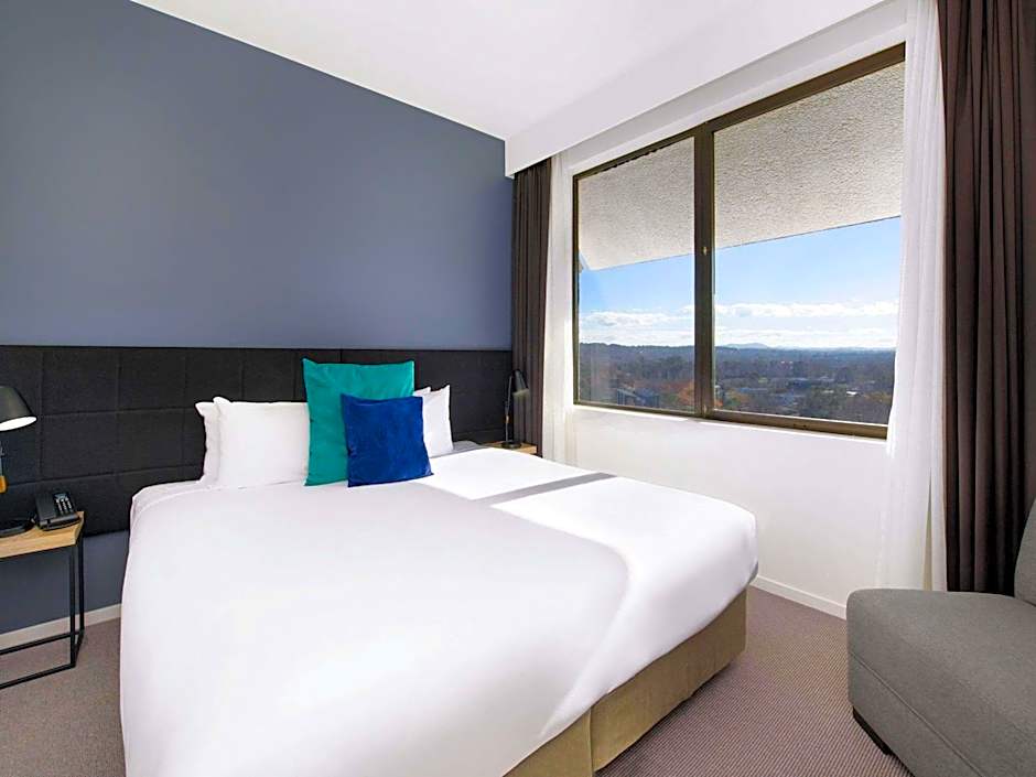 Mantra MacArthur Canberra