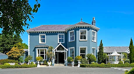 Summerhill House Hotel