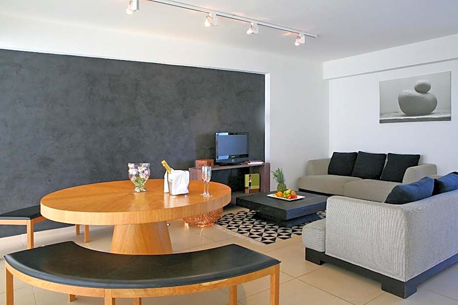 Napa Mermaid Hotel & Suites