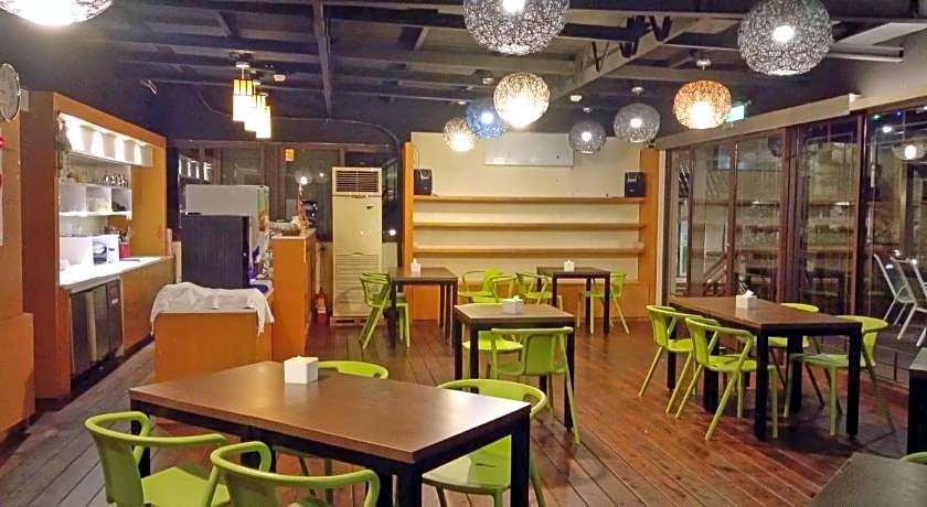 Hu Shan Hot Spring Hotel