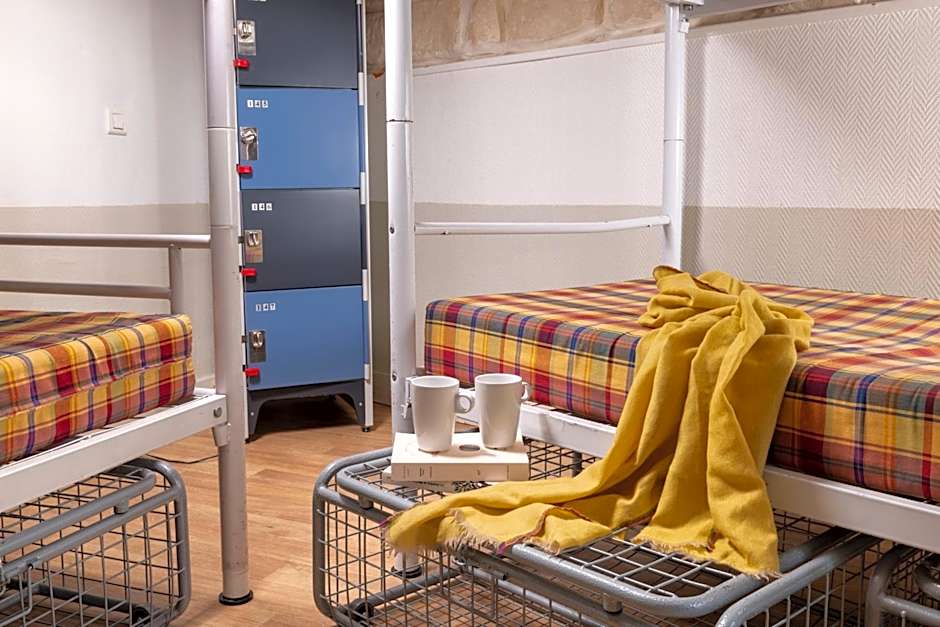 Le Regent Montmartre by Hiphophostels