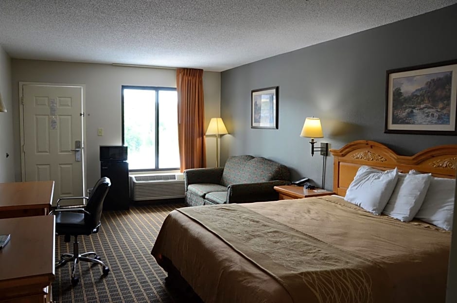 Clarksville Inn
